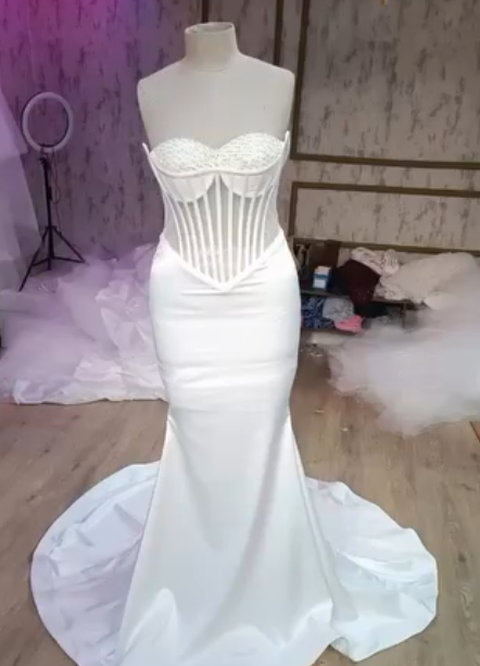 Regal Elegance Corset Mermaid Wedding Gown – White