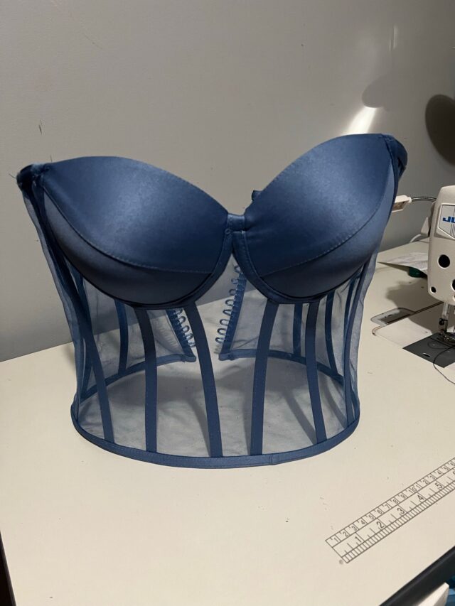 Corset - Image 5