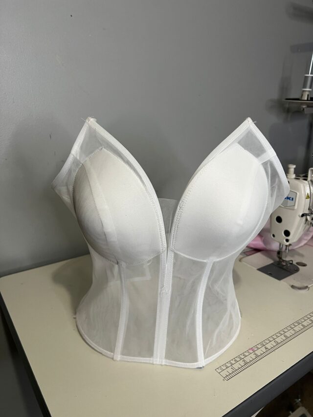 Corset - Image 2